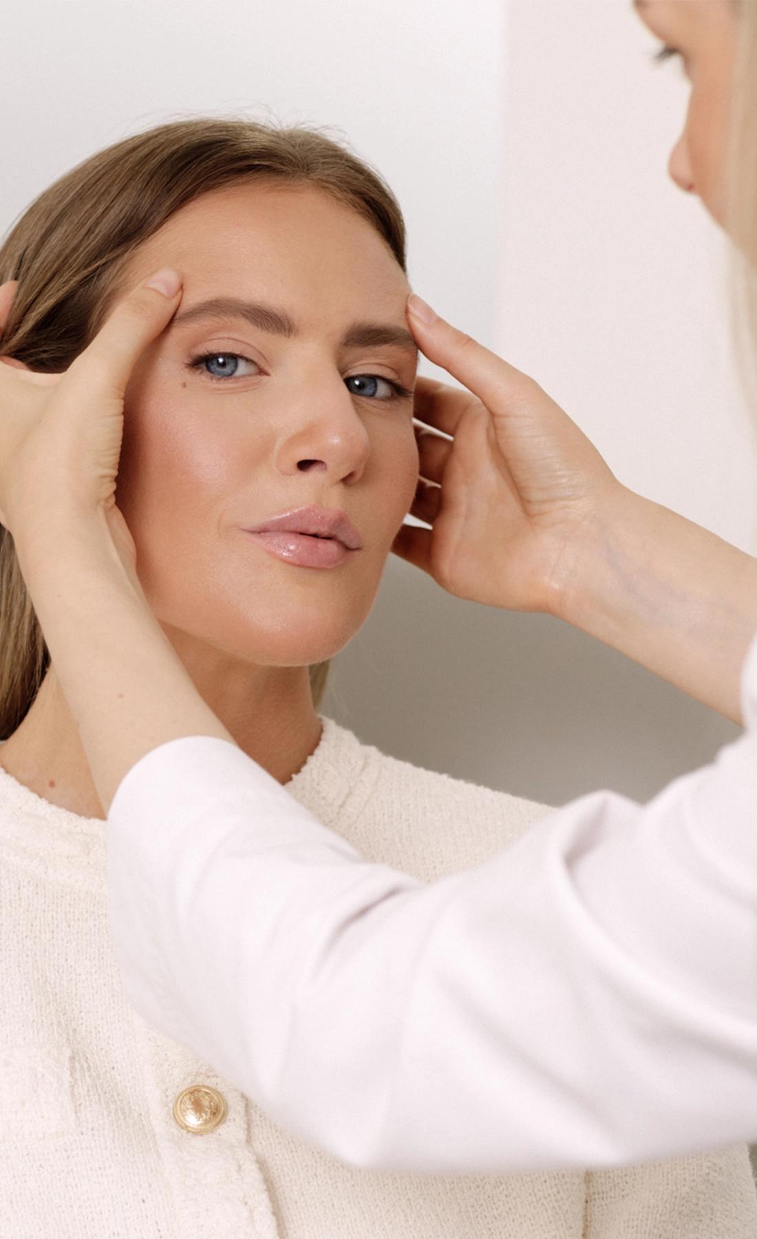عوارض بوتاکس خط اخم چیست؟ و چه زمانی باید به پزشک مراجعه کرد؟